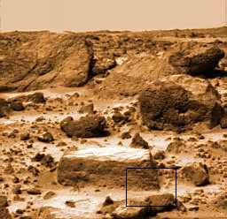 mars-rocks-edited.jpg (17066 bytes)